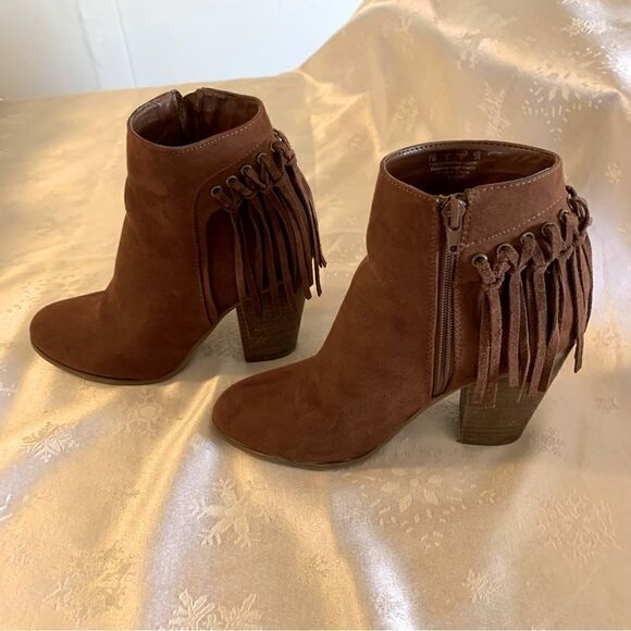 Carlos Santana Ankle Boots ‘Twilight’ Chocolate Suede & Fringes Sz 7 Gorgeous - Picture 2 of 9